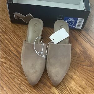 Splendid Tan Mules